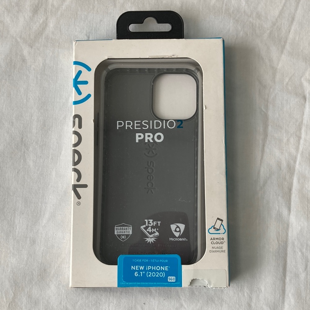 Speck presidio 2 pro iPhone case